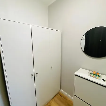 Bezagenta Mozart5 Studio Easy Access To City Wifi Warszawa